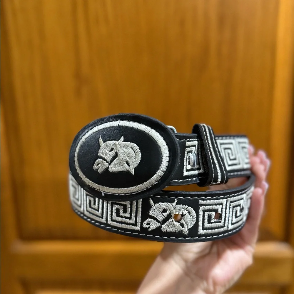 Kids belt leather western style new Black and White Embroidered Belt
